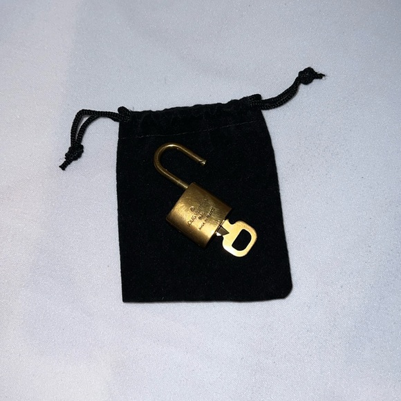 Authentic Louis Vuitton Lock & Key (Brass) #305 - Picture 3 of 6